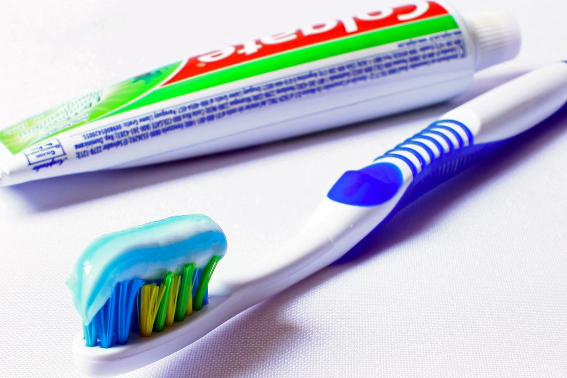 escova dental